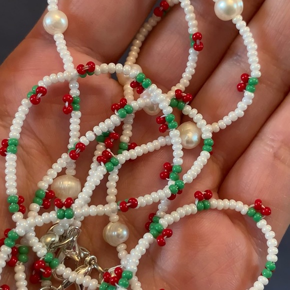 Handmade beaded cherry necklace - Picture 2 of 3